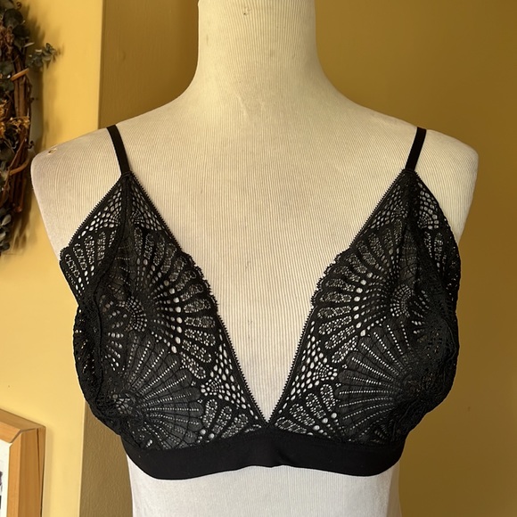 COMMANDO Size XL Butter + Lace Britt Black Lace Bralette Triangle Bra $78 NEW - Picture 5 of 16